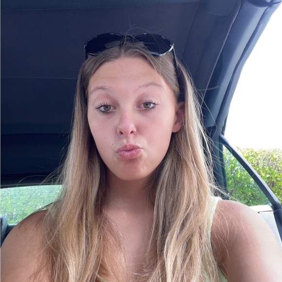 Meet your Posher, Zoey - Picture 3 of 16